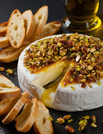 Pistachio & Honey Sweet Baked Brie Wreath: A Festive Holiday Appetizer