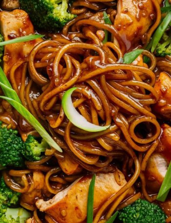 Garlic Chicken Lo Mein